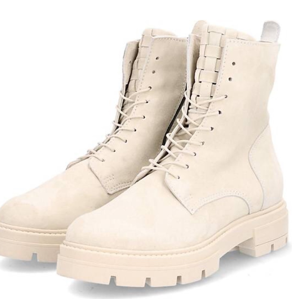 MJUS lace up ankle boots offwhite size 36